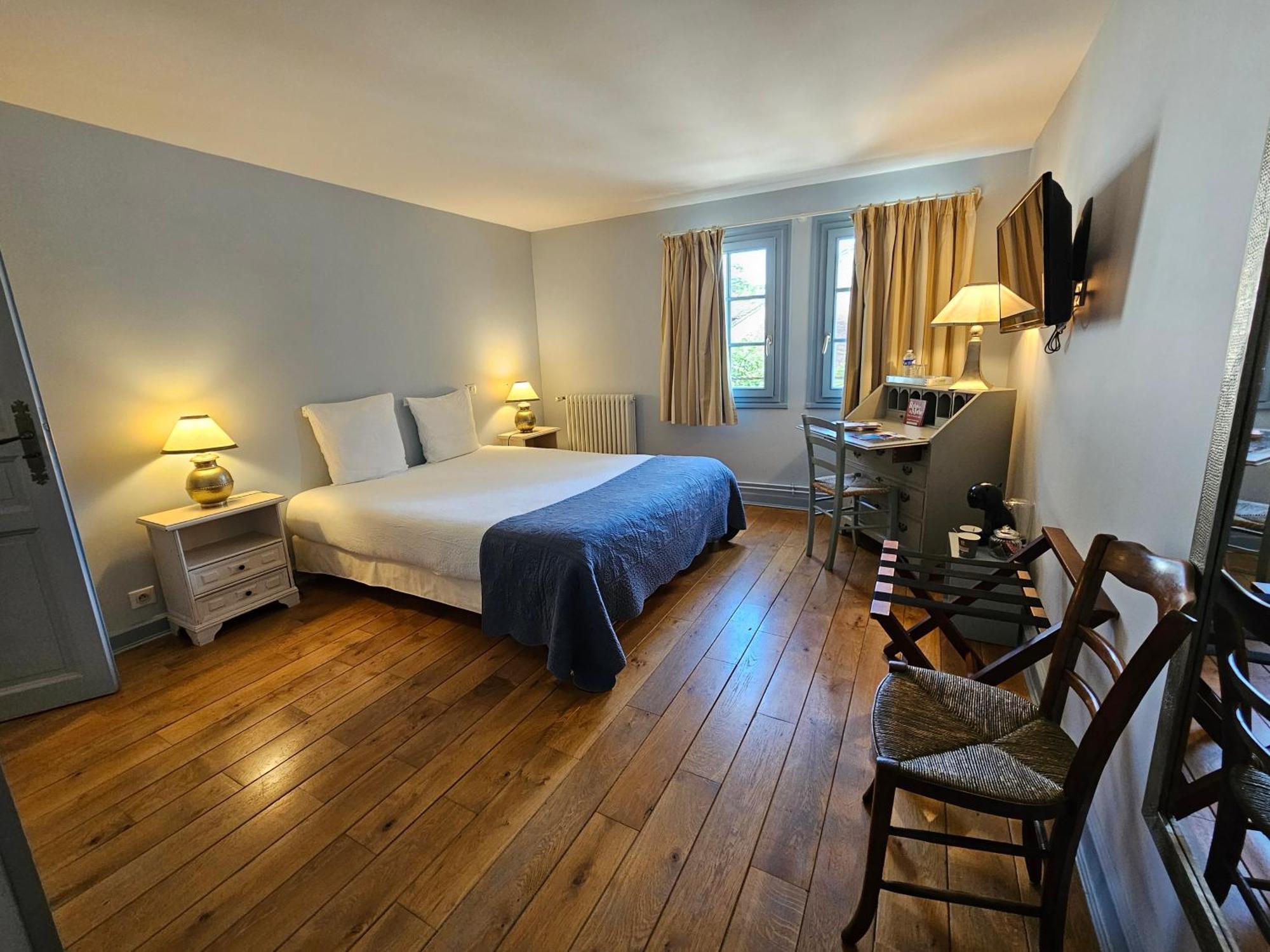 Logis Hotel Restaurant Relais De La Mothe Yzeures-sur-Creuse Екстериор снимка