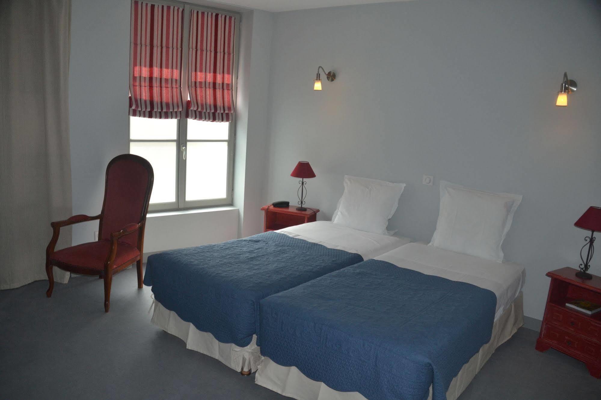 Logis Hotel Restaurant Relais De La Mothe Yzeures-sur-Creuse Екстериор снимка